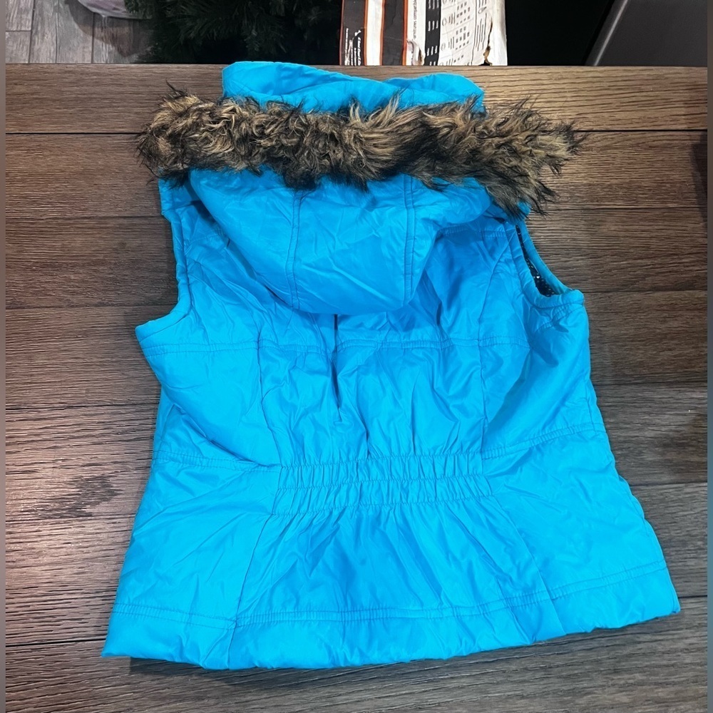 Vest​​​​ - Picture 5 of 5